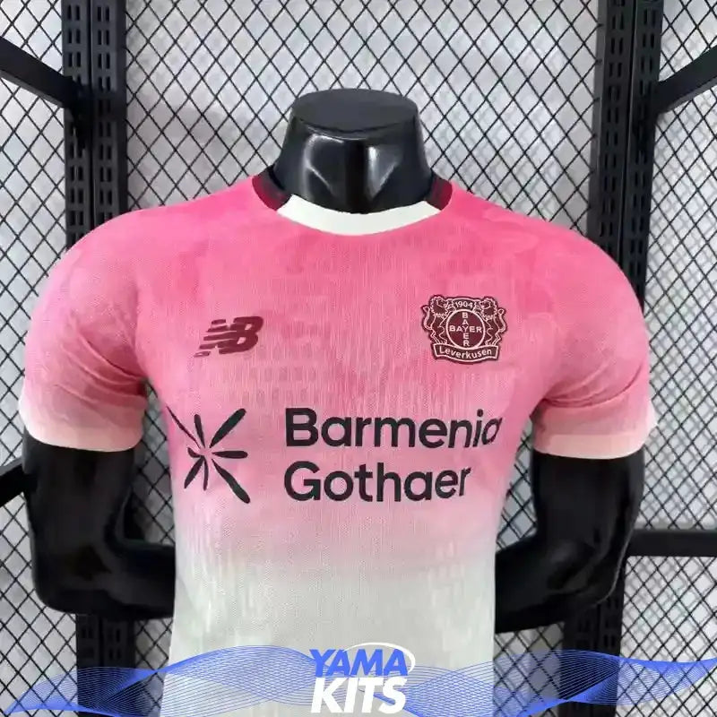 MAILLOT BAYERN LEVERKUSEN "Rose" 2025/2026 Version Player YamaKits Foot