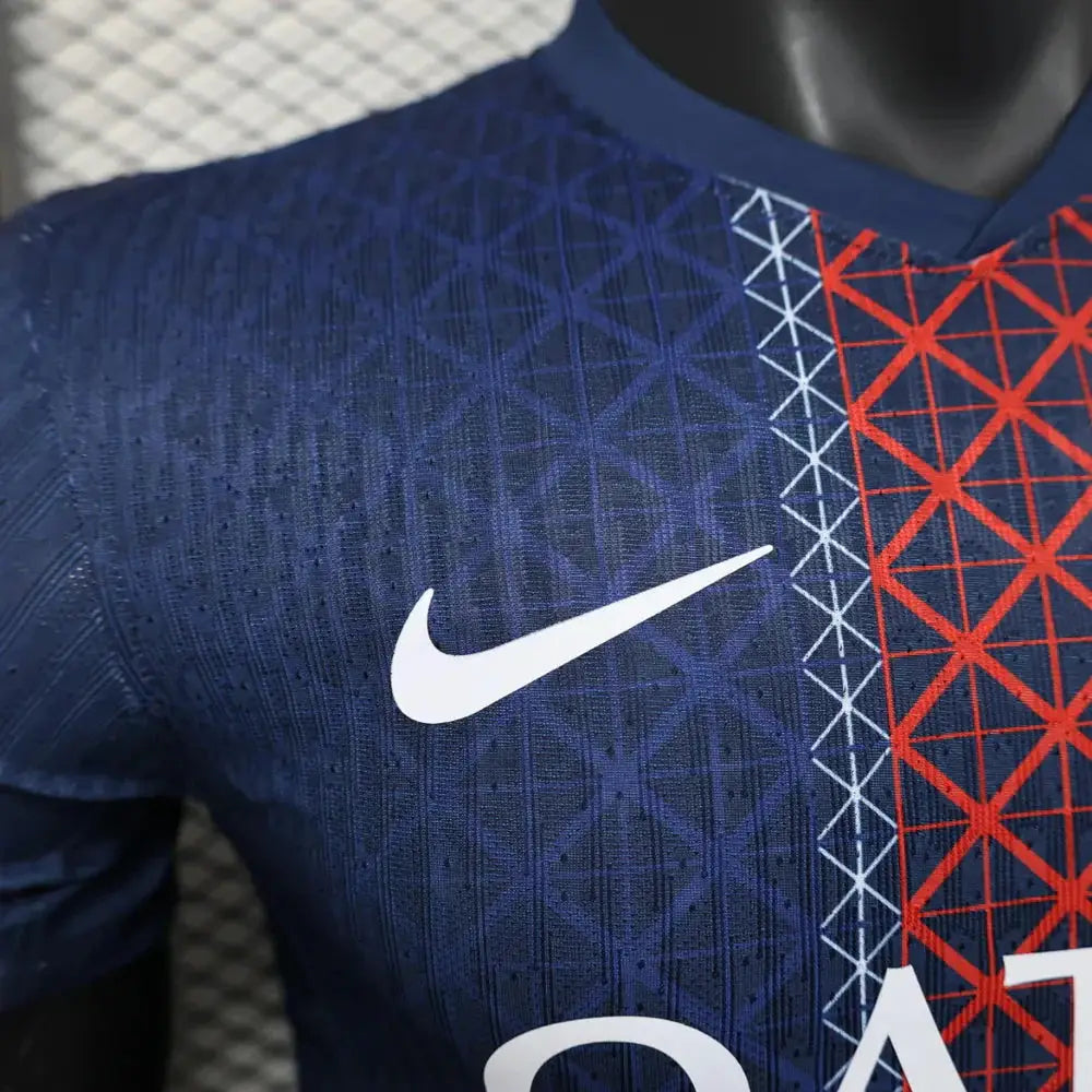 MAILLOT PARIS SG DOMICILE 2025/2026 Version Player YamaKits Foot
