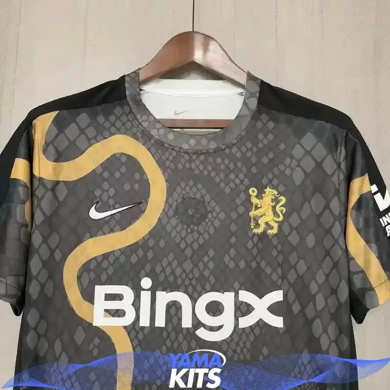 Maillot Chelsea concept "Serpent" 2025/2026 YamaKits Foot