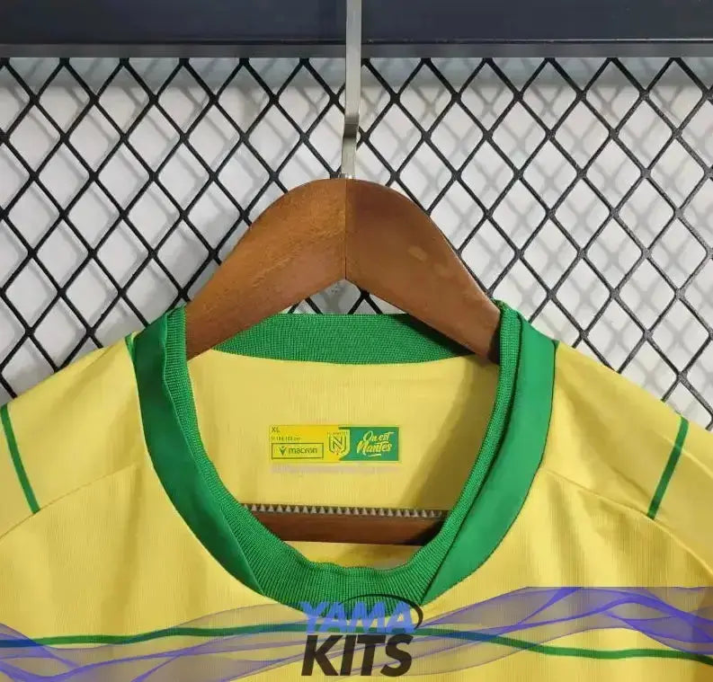 Maillot FC Nantes 80ème Aniverssaire 2023/2024 YamaKits Foot