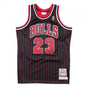 Maillot NBA Michael Jordan Chicago Bulls Noir 1996-97 Mitchell & Ness - Édition Alternate