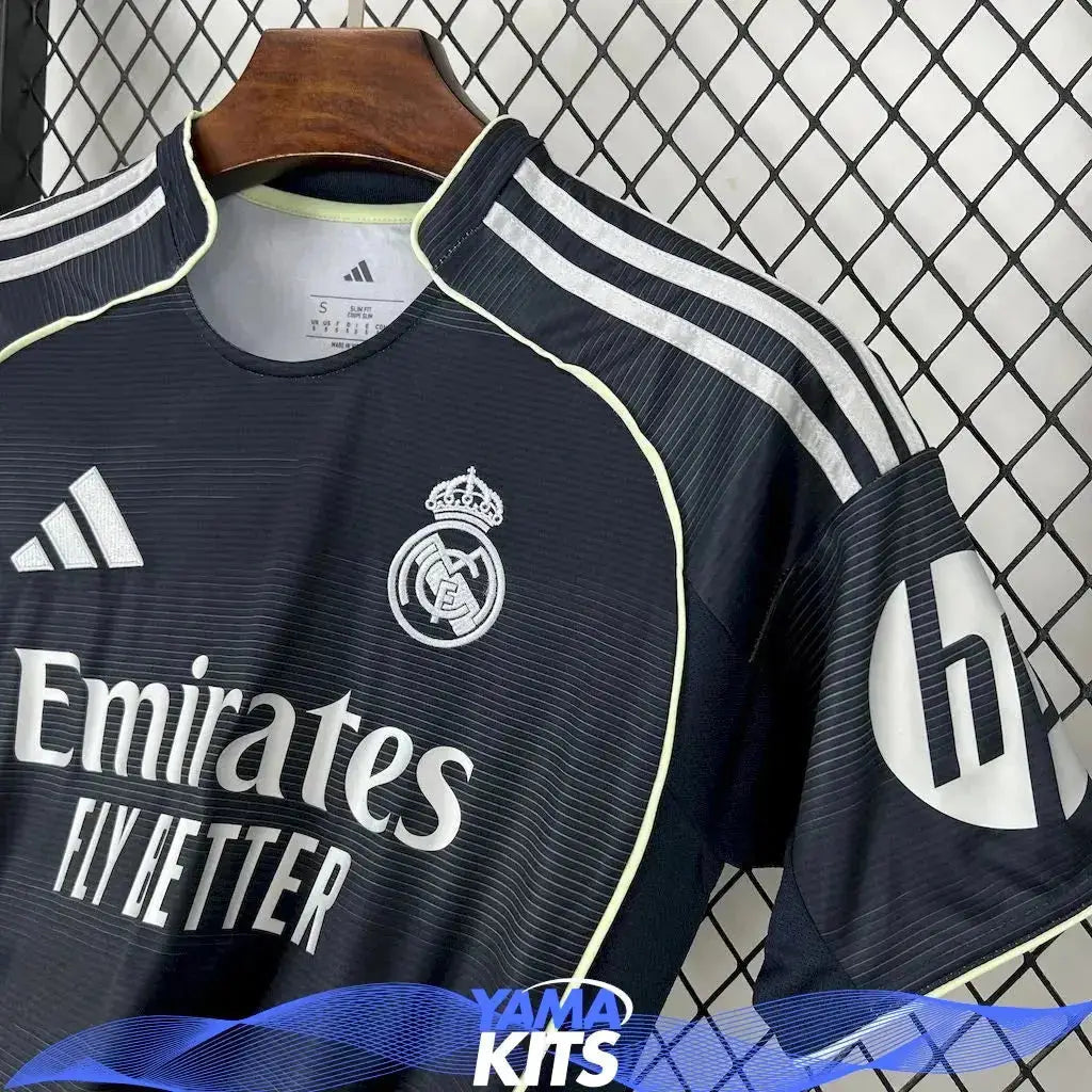 Maillot Real Madrid extérieur 2025/2026 YamaKits Foot