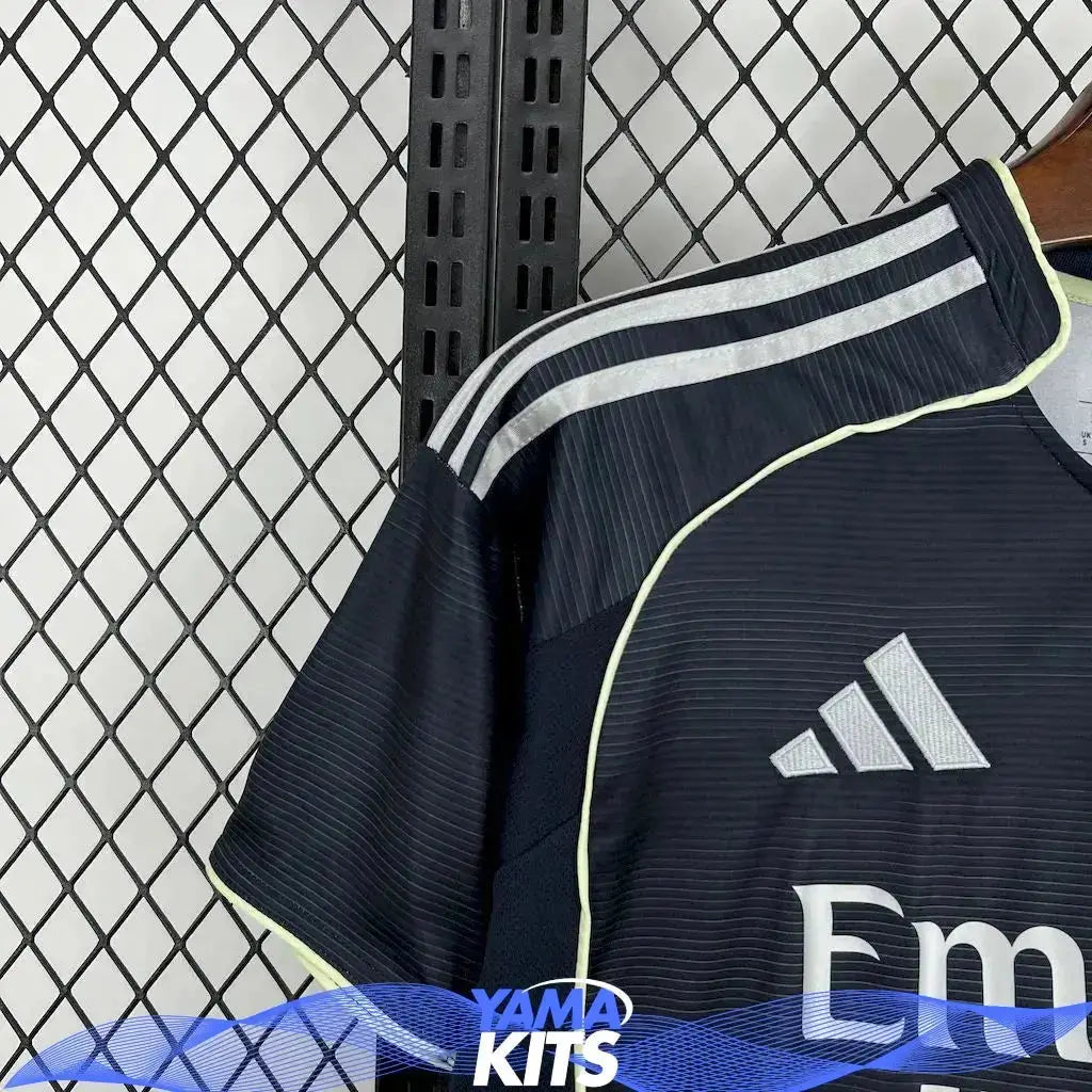 Maillot Real Madrid extérieur 2025/2026 YamaKits Foot