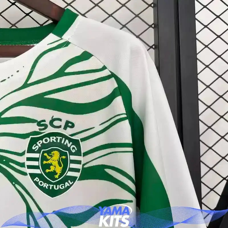 Maillot Sporting Lisbonne concept "Lion" 2025/2026 YamaKits Foot