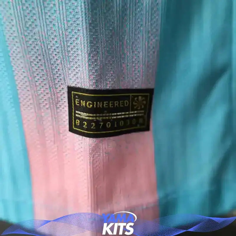 MAILLOT BARCELONE CONCEPT " Bleu, rose" 2025/2026 Version Player YamaKits Foot