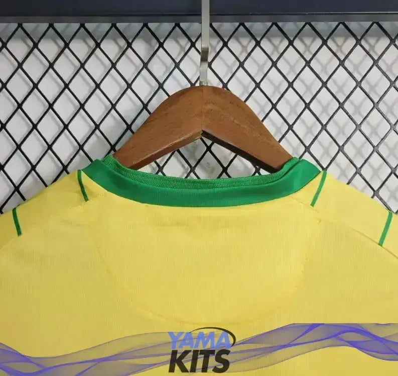 Maillot FC Nantes 80ème Aniverssaire 2023/2024 YamaKits Foot