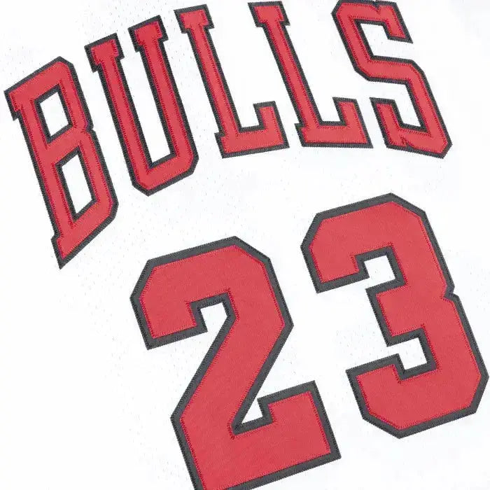 Maillot NBA Michael Jordan Chicago Bulls Blanc 1995-96 Mitchell & Ness YamaBasketball
