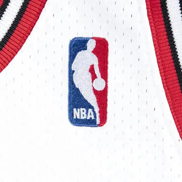 Maillot NBA Michael Jordan Chicago Bulls Blanc 1995-96 Mitchell & Ness YamaBasketball