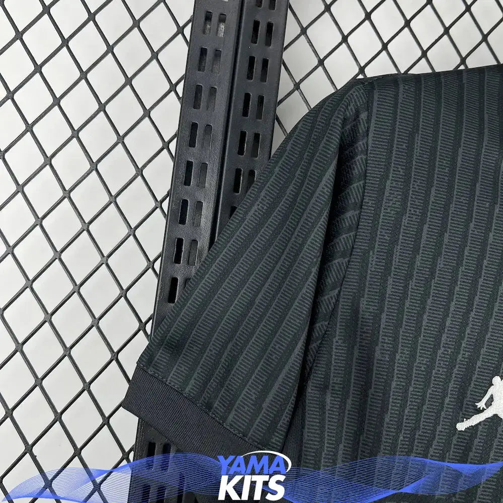 Maillot Paris SG Fourth "Jordan" noir 2025/2026 YamaKits Foot