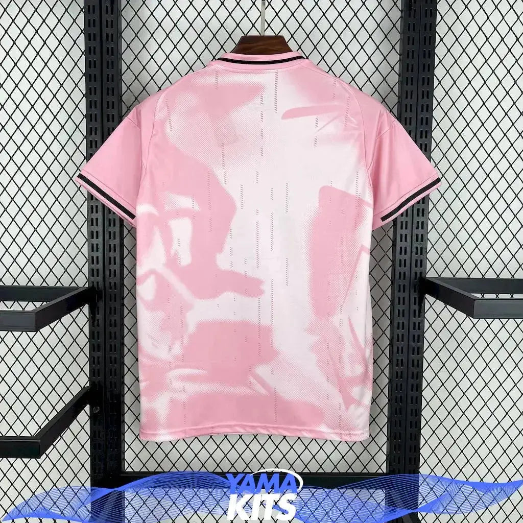 Maillot Real Madrid concept "Rose" 2024/2025 YamaKits Foot
